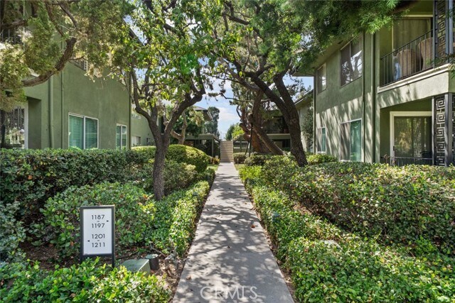 Building Photo - 1209 S Orange Grove Blvd