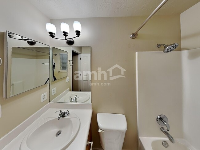 Building Photo - 854 W 1300 N