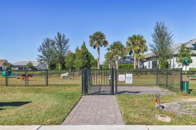 Building Photo - 8113 Sternway Rd