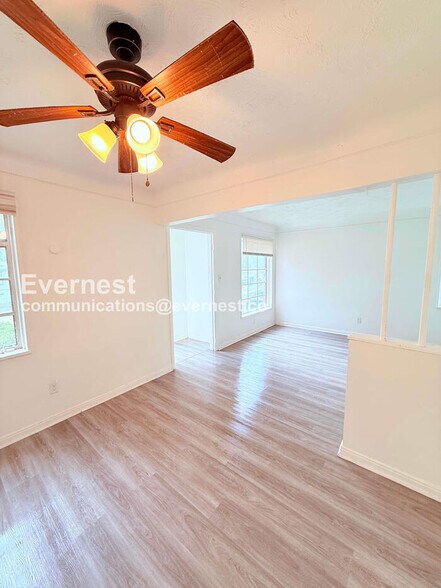 Building Photo - 20527 Rosemont Ave