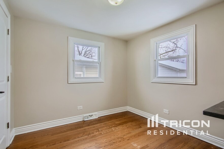 Building Photo - 8636 Massasoit Ave