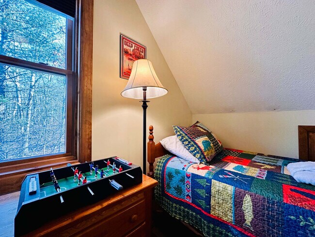 Building Photo - 610 Traci Ln