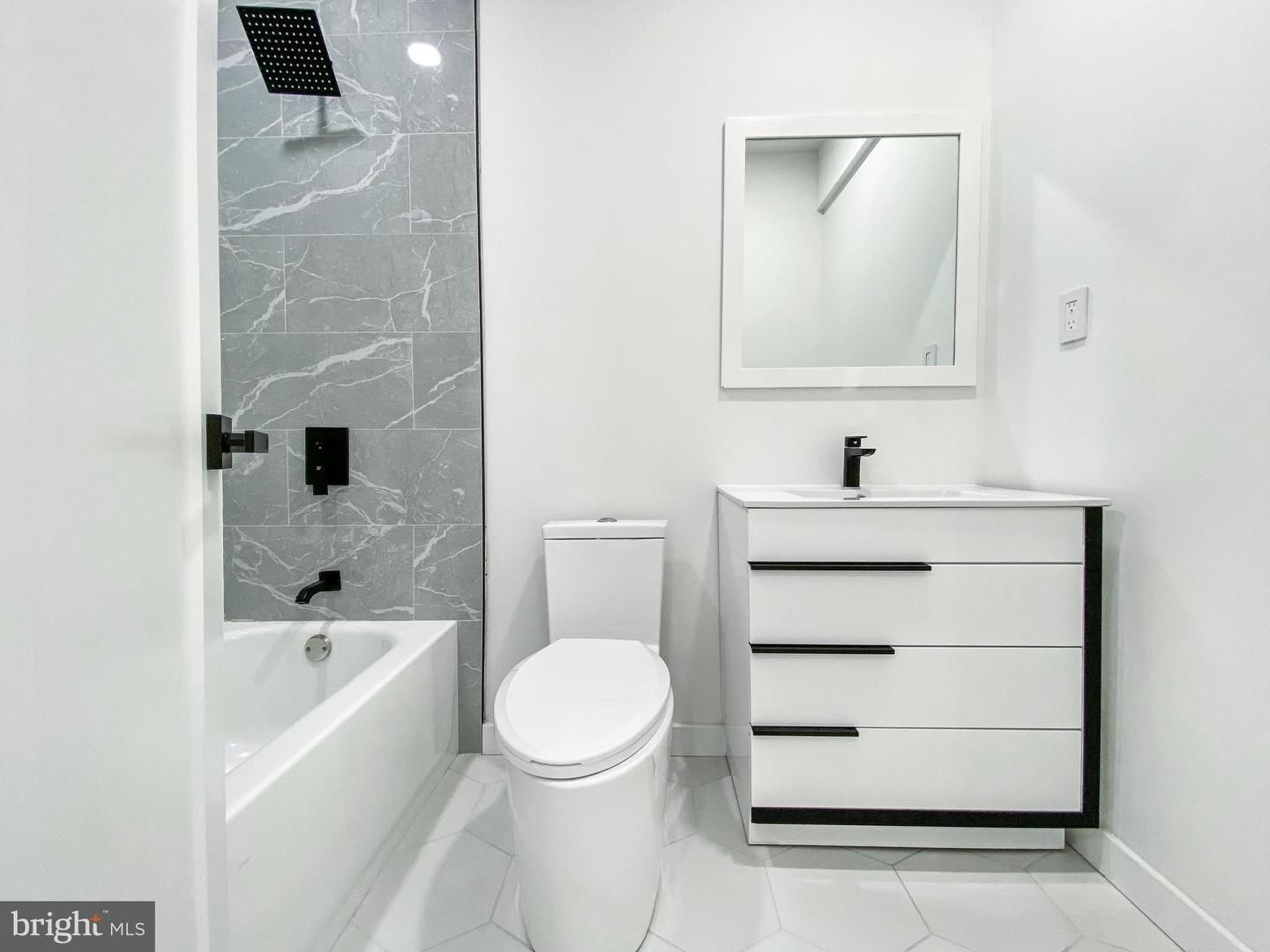 Building Photo - 1537 N 33rd St