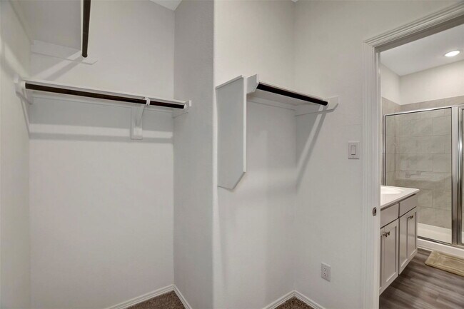 Building Photo - 16719 Rover Ln