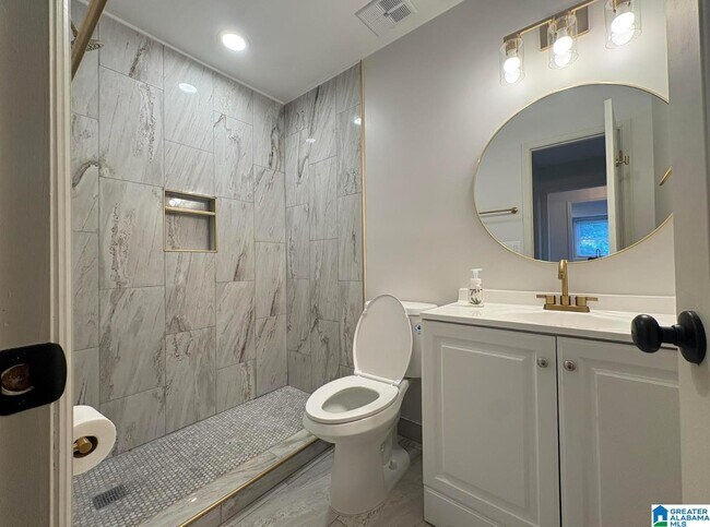 Building Photo - 1022 Vestavia Manor Dr