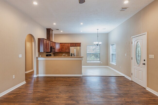 Building Photo - 10552 FM Rd 2432