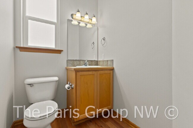 Building Photo - Beautiful Central Bothell Home. Great Floor Plan! Open Lvg Spaces, Office, Bonus Room  + XL Bedro...