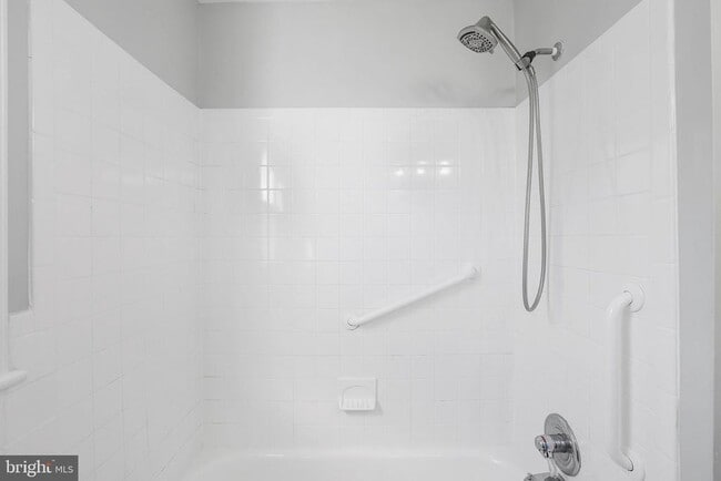 Building Photo - 4707 Tuckerman St