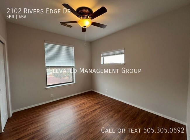 Building Photo - Spacious 5 Bedroom, Views, Refrigerated Ai...