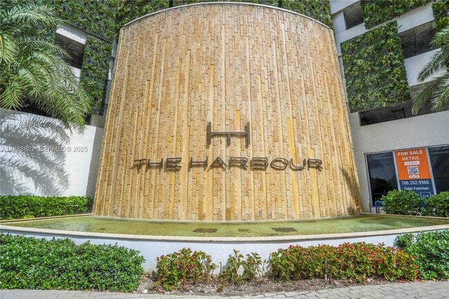 Building Photo - 16385 Biscayne Blvd