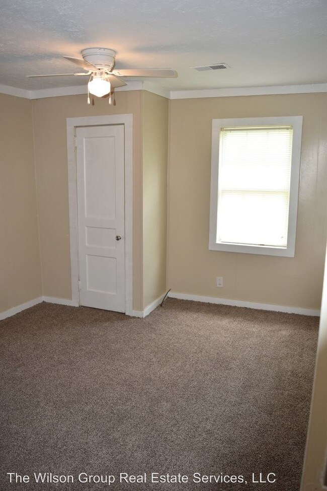 Building Photo - 722 Lena St