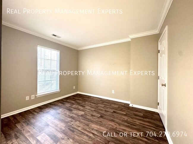 Building Photo - 8900 Hadco Ln