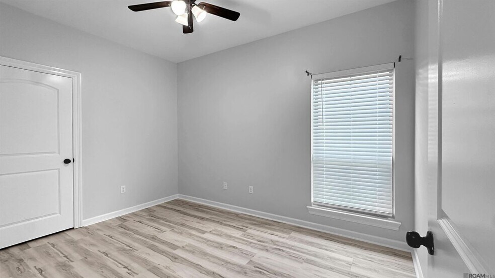 Building Photo - 10816 Field Pointe Dr