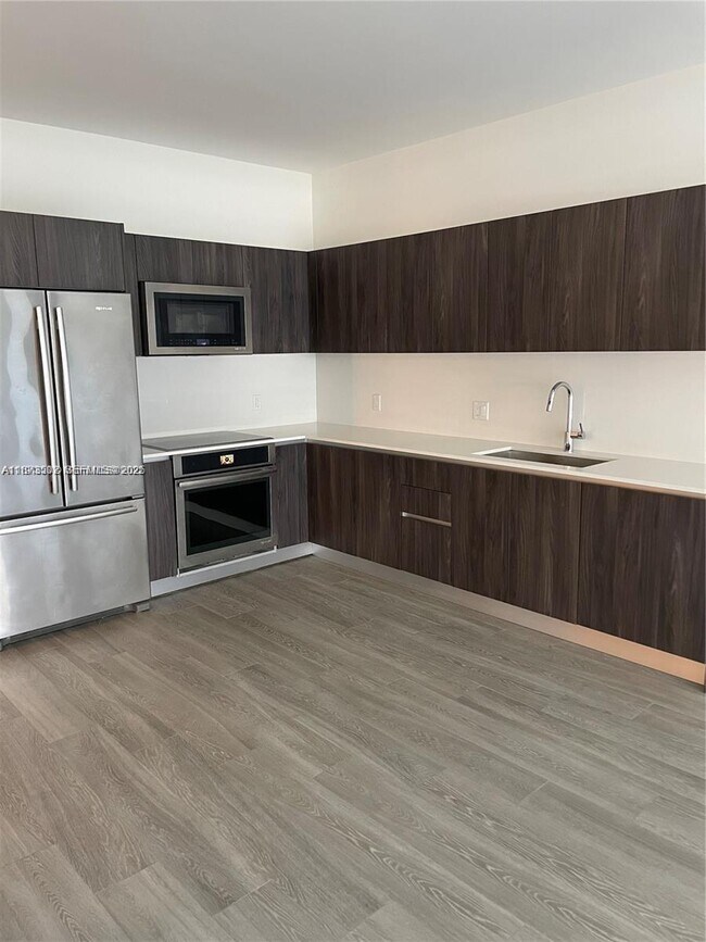 Building Photo - 2960 NE 207th St