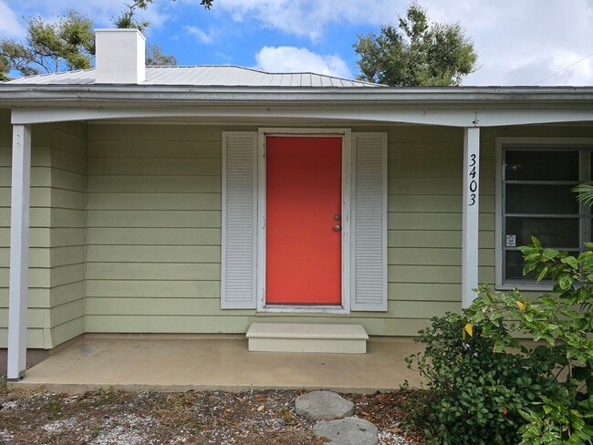 Building Photo - Close to Siesta Key Beach! 2 Bedroom Home