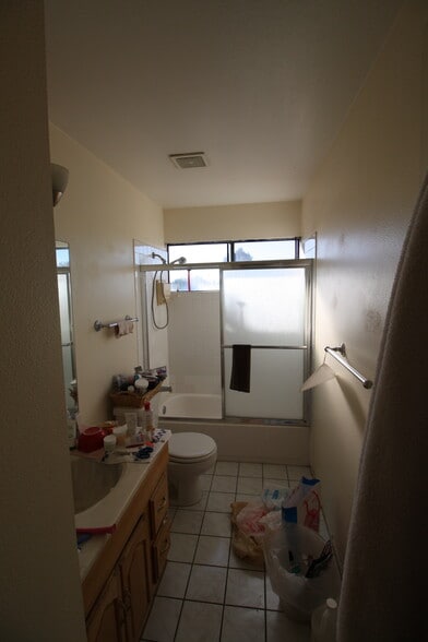 Building Photo - 111 N Marguerita Ave