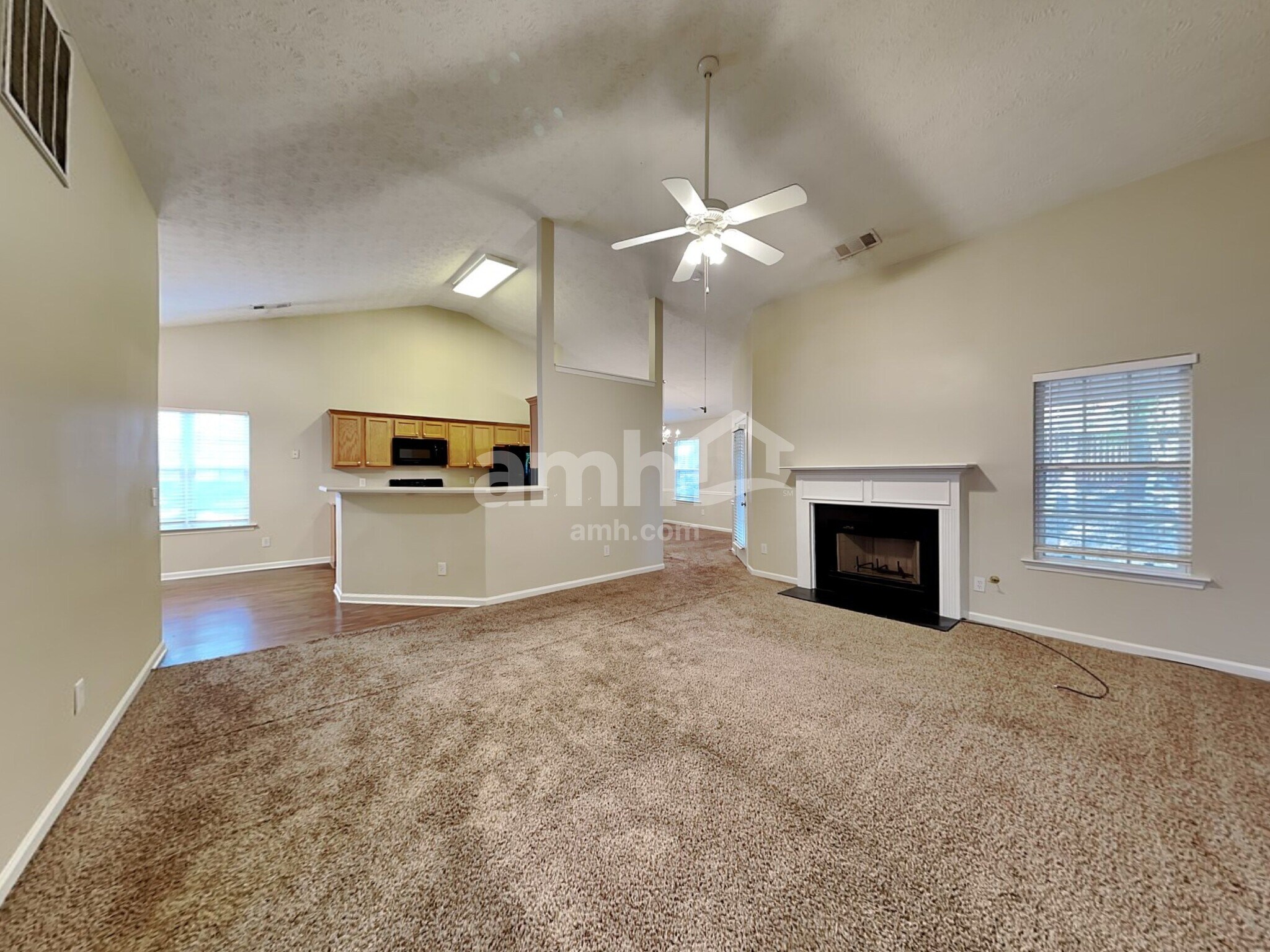 Building Photo - 5455 Yellow Pine Dr