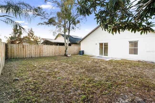 Building Photo - 7831 Hidden Hollow Dr