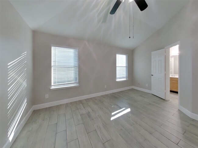 Building Photo - 19111 Deep S Ct