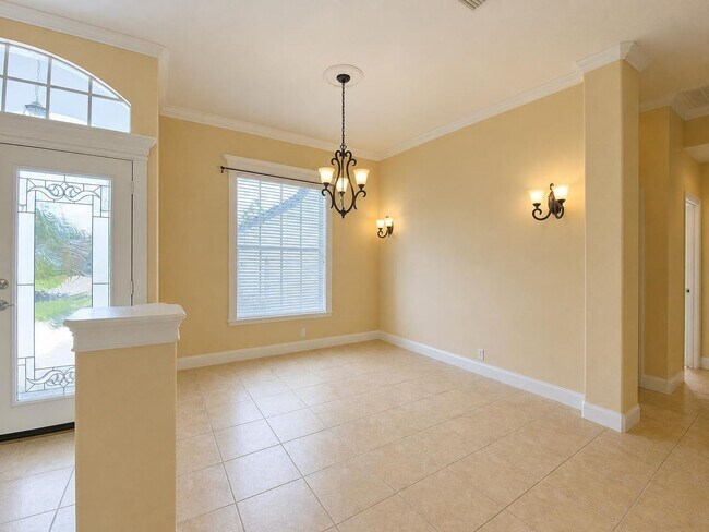 Building Photo - Now Available for Rent – 4/3 with flex room