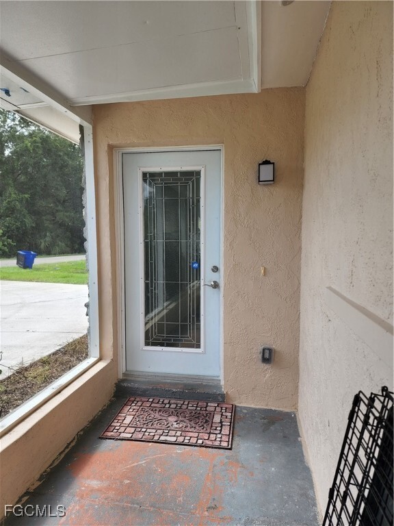 Building Photo - 100 Roosevelt Ave