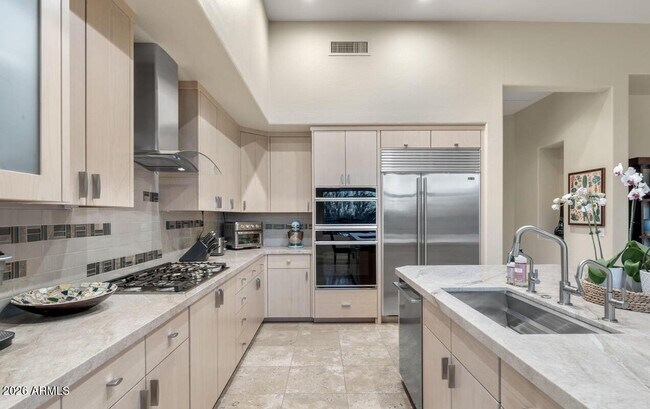 Building Photo - 11543 E Caribbean Ln