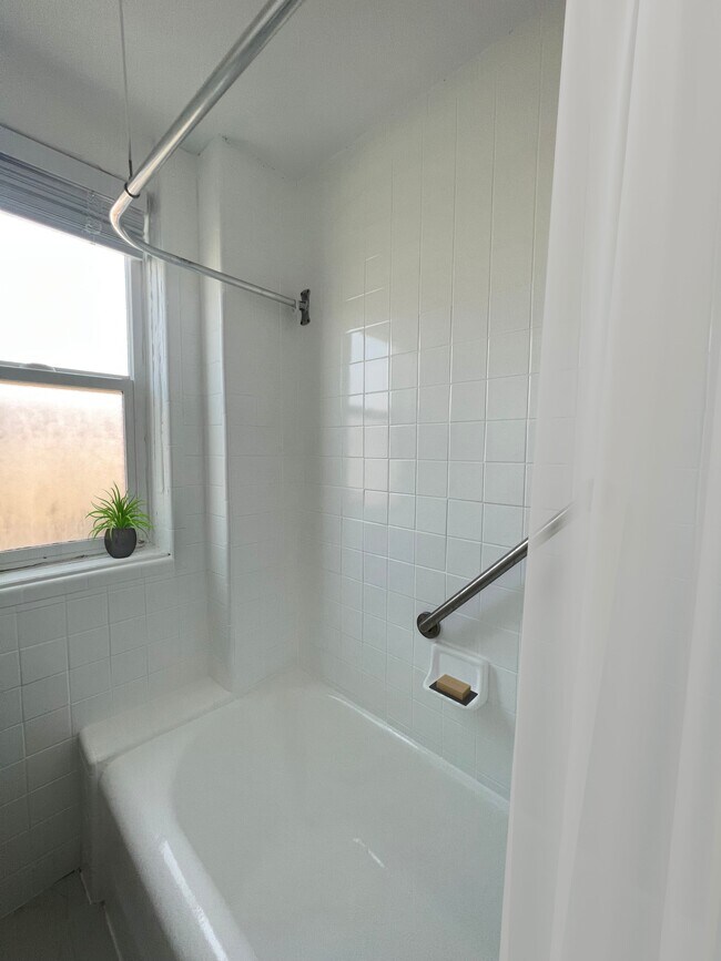 Floorplan - Gramercy Tower Apartments