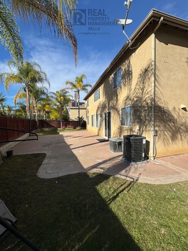 Building Photo - Spacious & Stylish 5-Bed, 3-Bath Home in Prime Murrieta Location