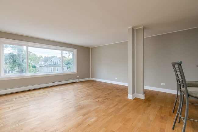 Building Photo - 1328 Webford Ave