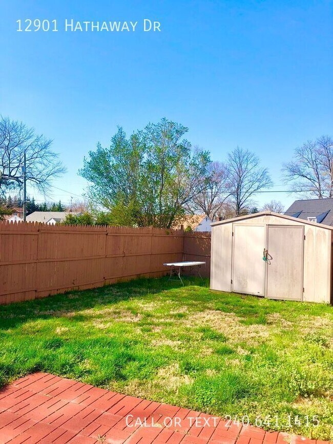 Building Photo - 12901 Hathaway Dr