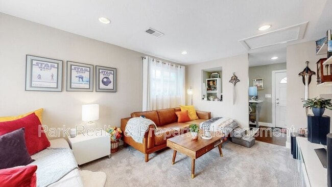 Building Photo - 6025 W 61st Ave