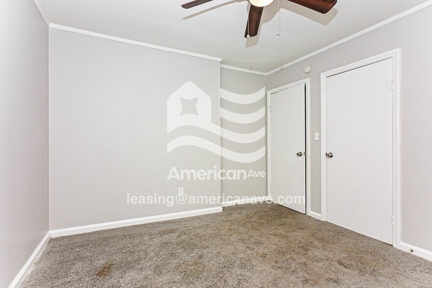 Building Photo - 1570 Engle Dr
