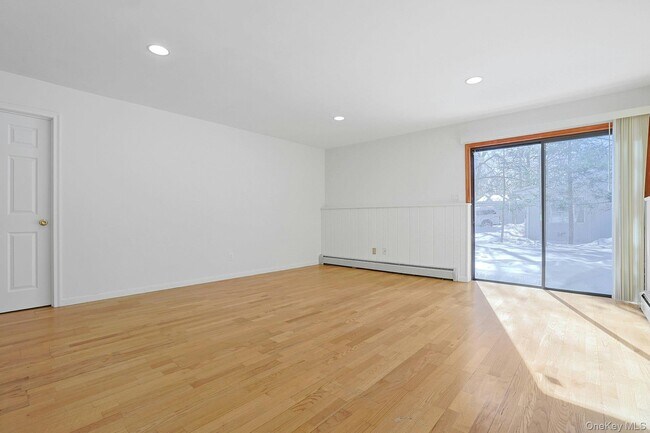 Building Photo - 4 Sassi Dr