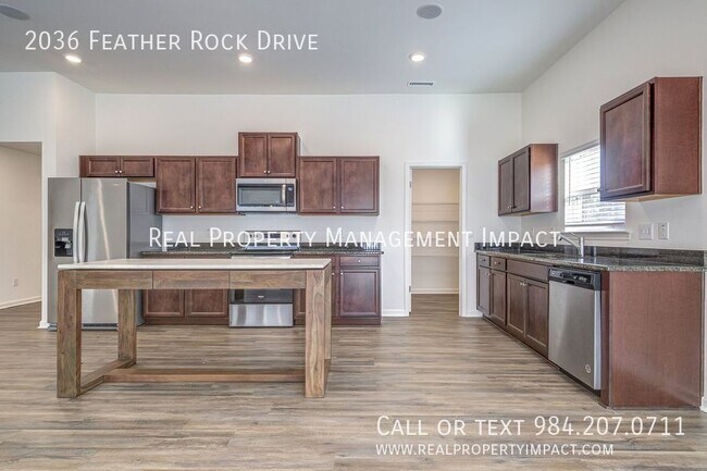 Building Photo - 2036 Feather Rock Dr