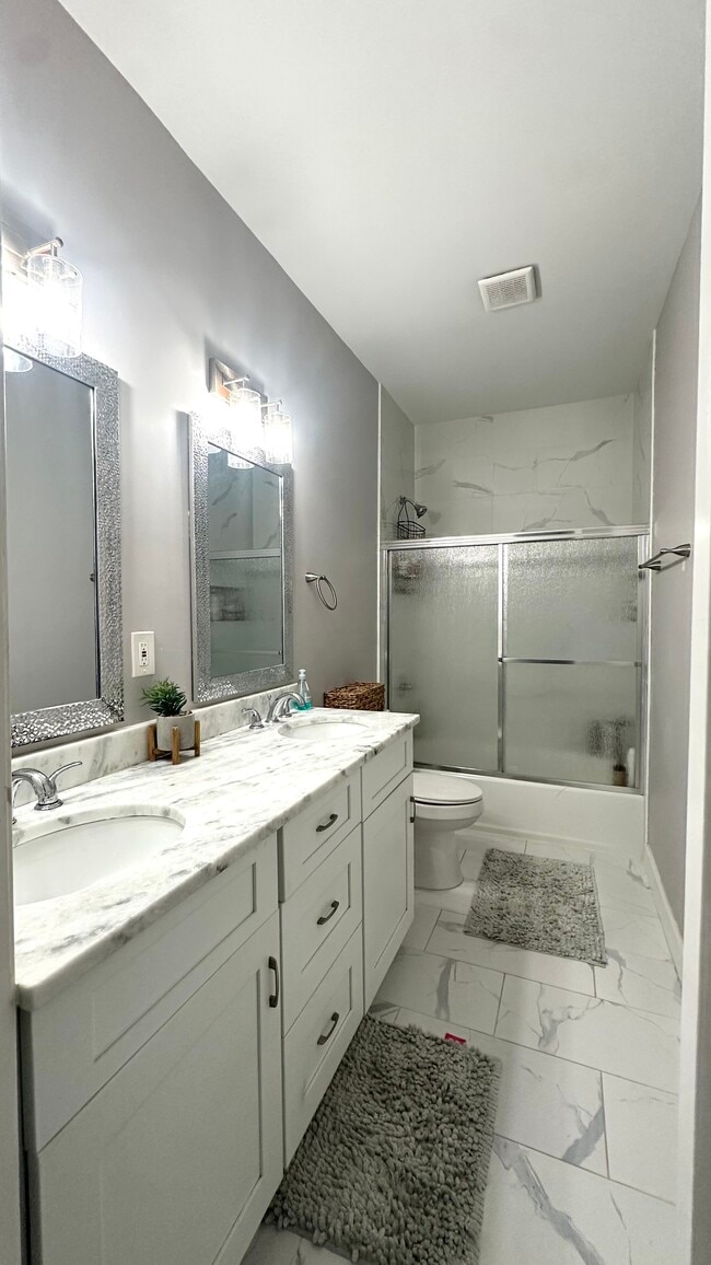 Building Photo - 5410 Ives Pl