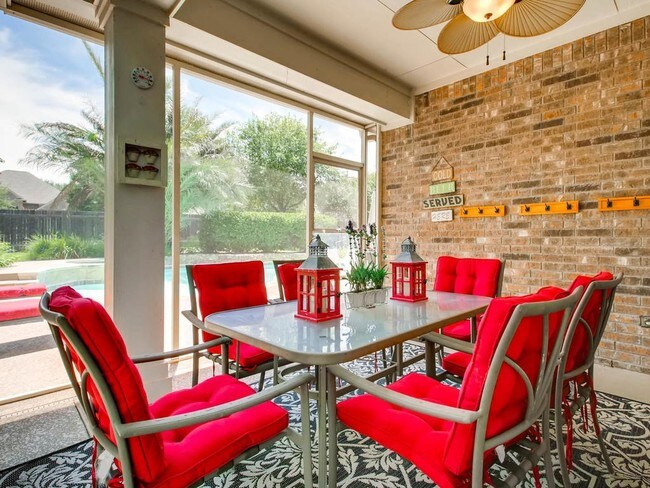 Building Photo - 10217 Medinah Greens Dr