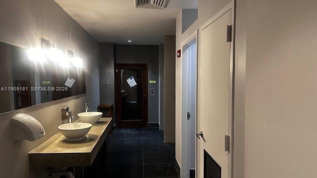 Building Photo - 133 NE 2nd Ave