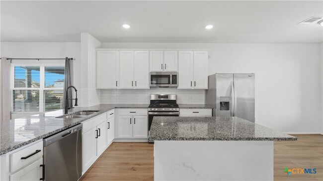 Building Photo - 324 Kenai Dr