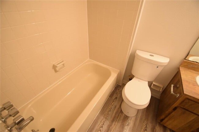 Building Photo - 1821 Crystal Grove Dr