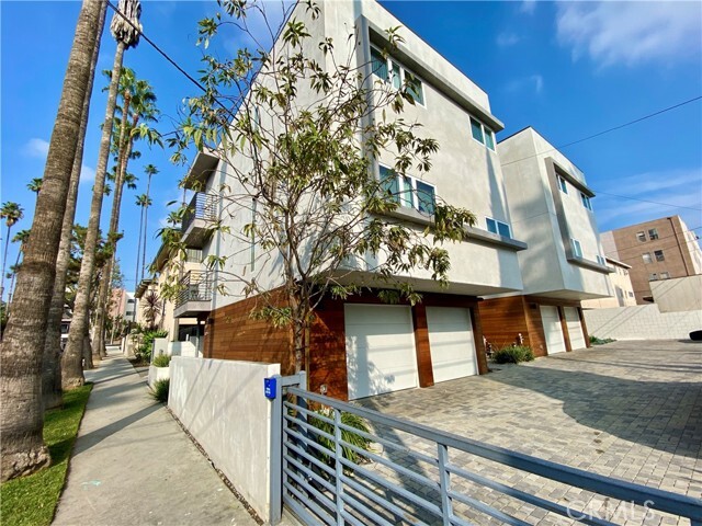 Primary Photo - 1804 Serrano Ave