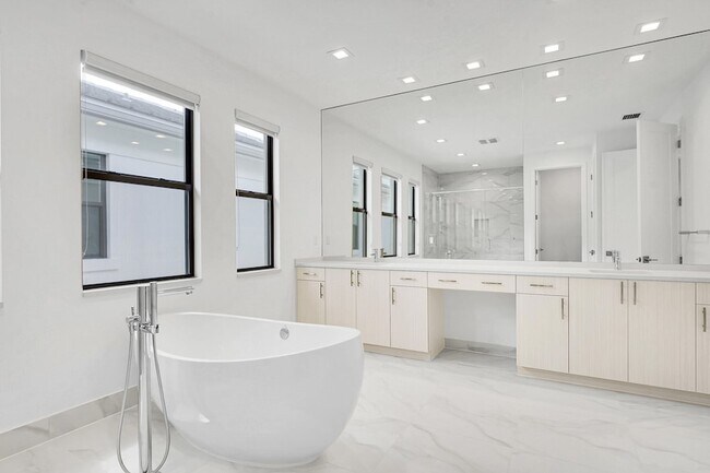 Building Photo - 13005 Feathering Wy