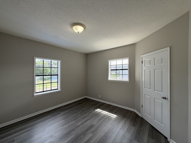 Building Photo - 5402 Ave D