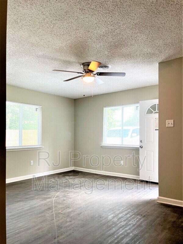 Building Photo - 1437 Castalia St