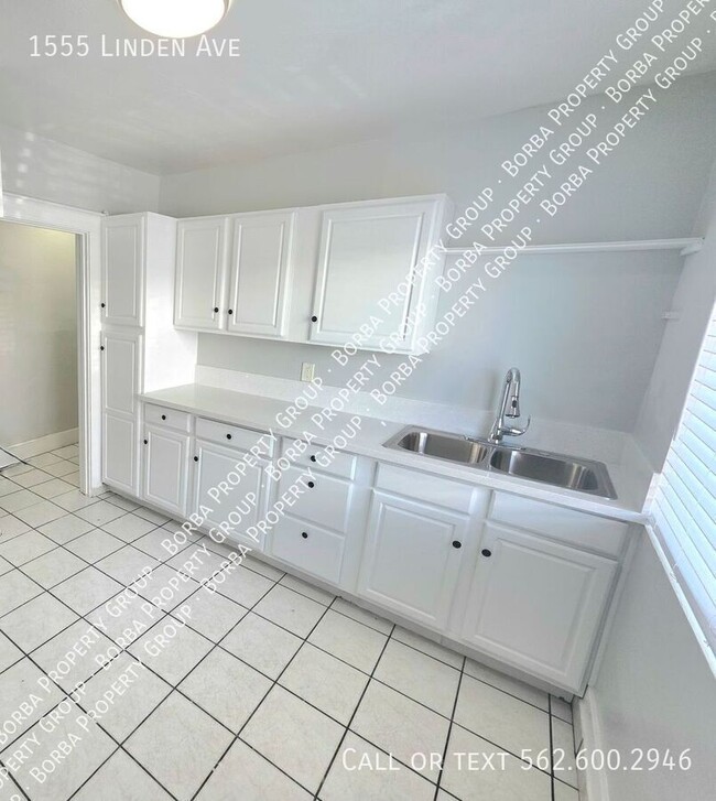 Primary Photo - 1555 Linden Ave
