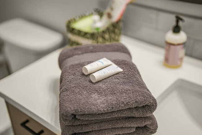 Building Photo - 15206 NE 96th St