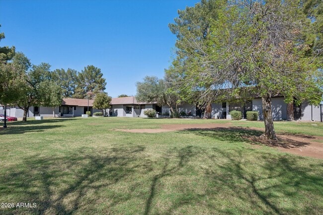 Building Photo - 9001 W Elm St