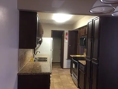 Building Photo - 200 Lodge Dr