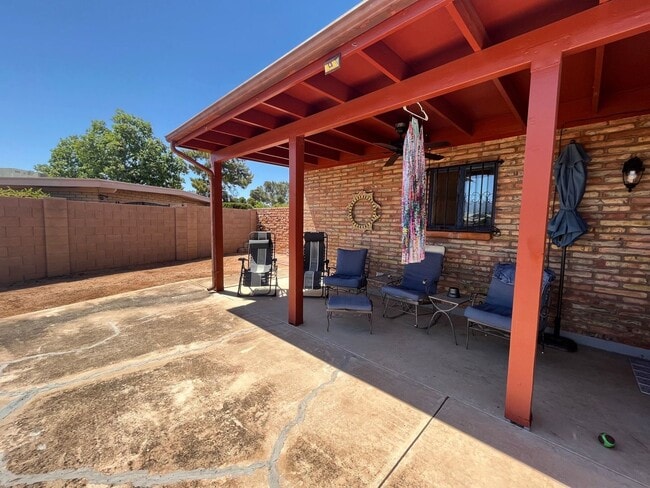 Building Photo - 1964 sonita in Sierra Vista, Travel Nurse / Military Friendly Furnished Rental