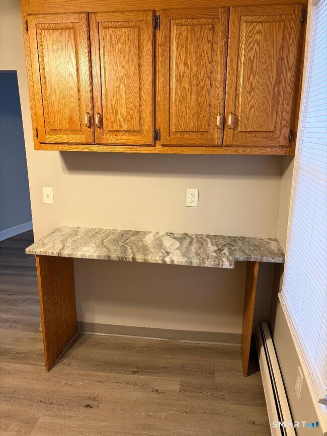 Building Photo - 65 Ingraham St