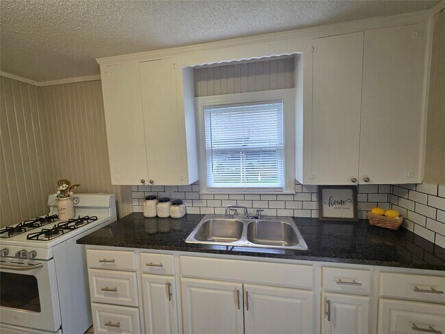 Building Photo - 12307 Nola Ct